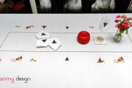 Christmas rectangle table cloth included with 8 napkins- Sleigh embroidery (size 200x150cm)